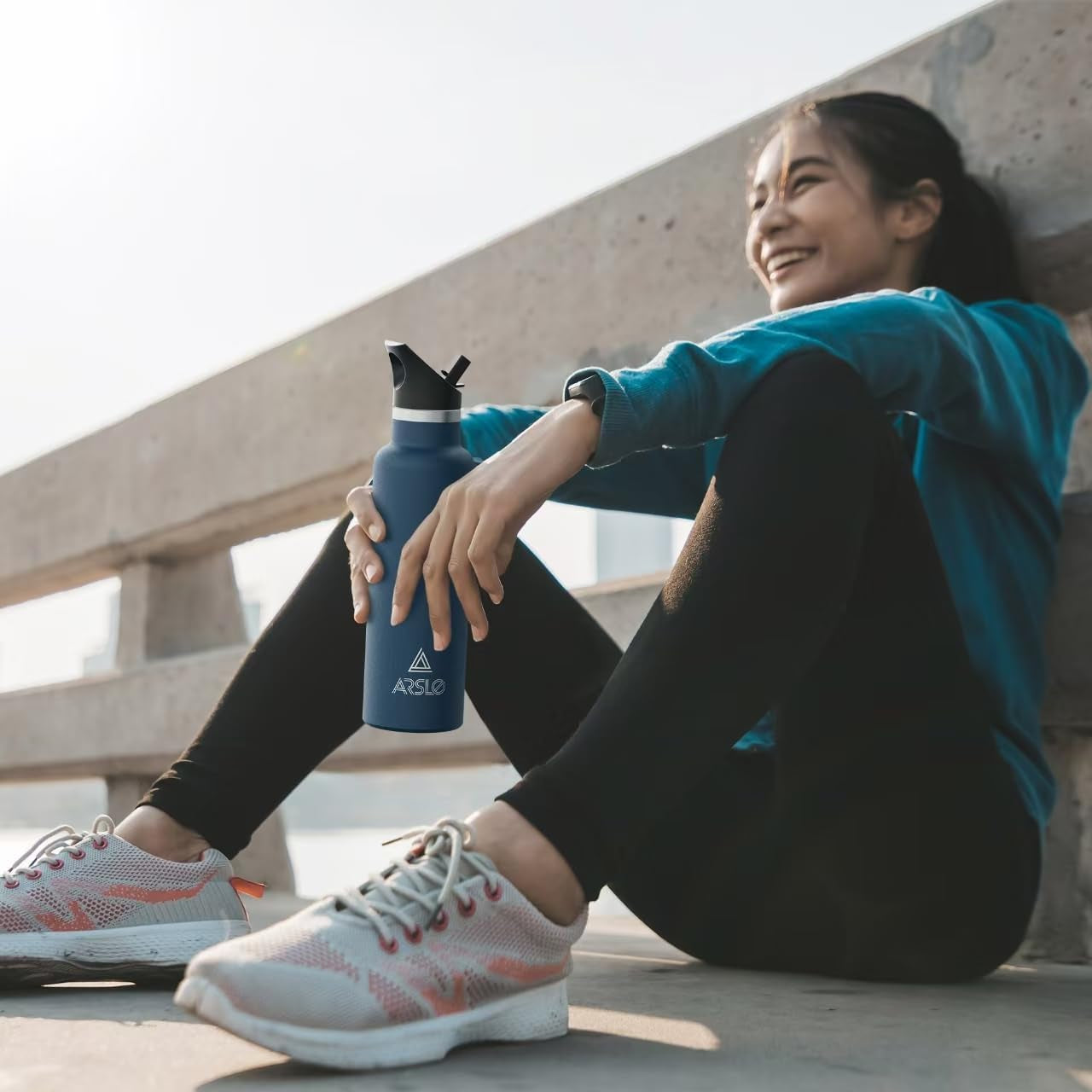 Professional Stainless Steel Double Wall Vacuum Insulated Water Bottle with Straw Lid - Keeps Beverages Cold for 24 Hours and Hot for 12 Hours, Ideal for Hiking and Sports
